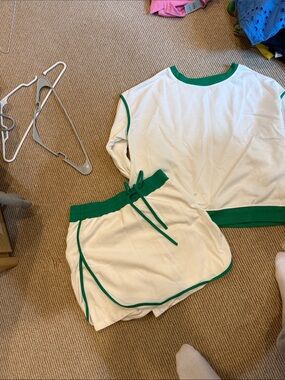 Womens White and Green Two-Piece Golf set